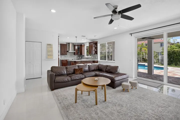 Large family room with view to pool area