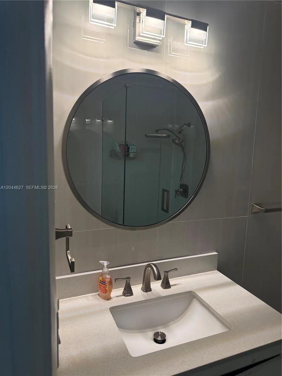 Master Bath w/Shower