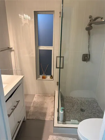 Master Bath w/Shower