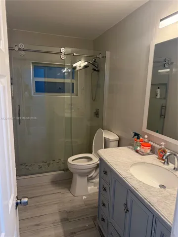 2nd Bathroom