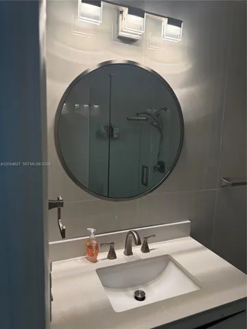 Master Bath w/Shower