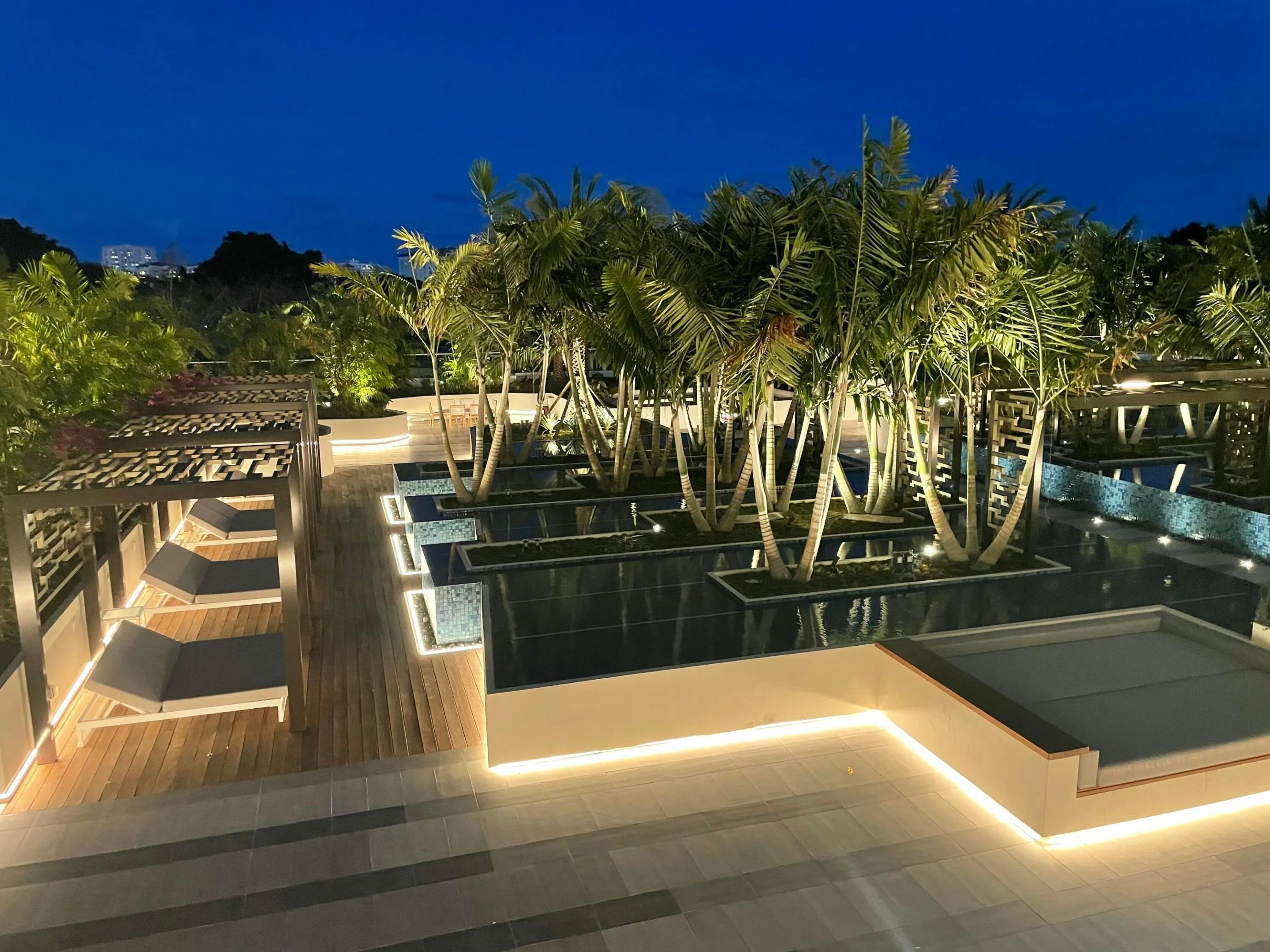 Alina - Amenity Deck - Evening Picture