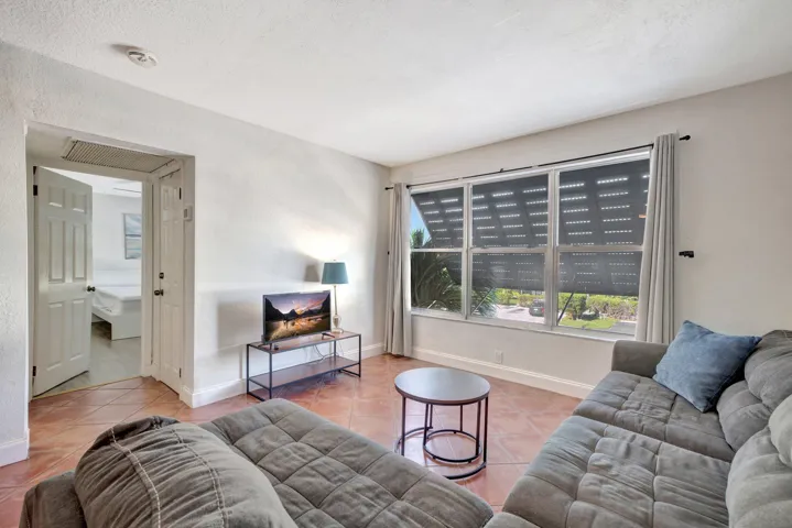11-web-or-mls-699A5197