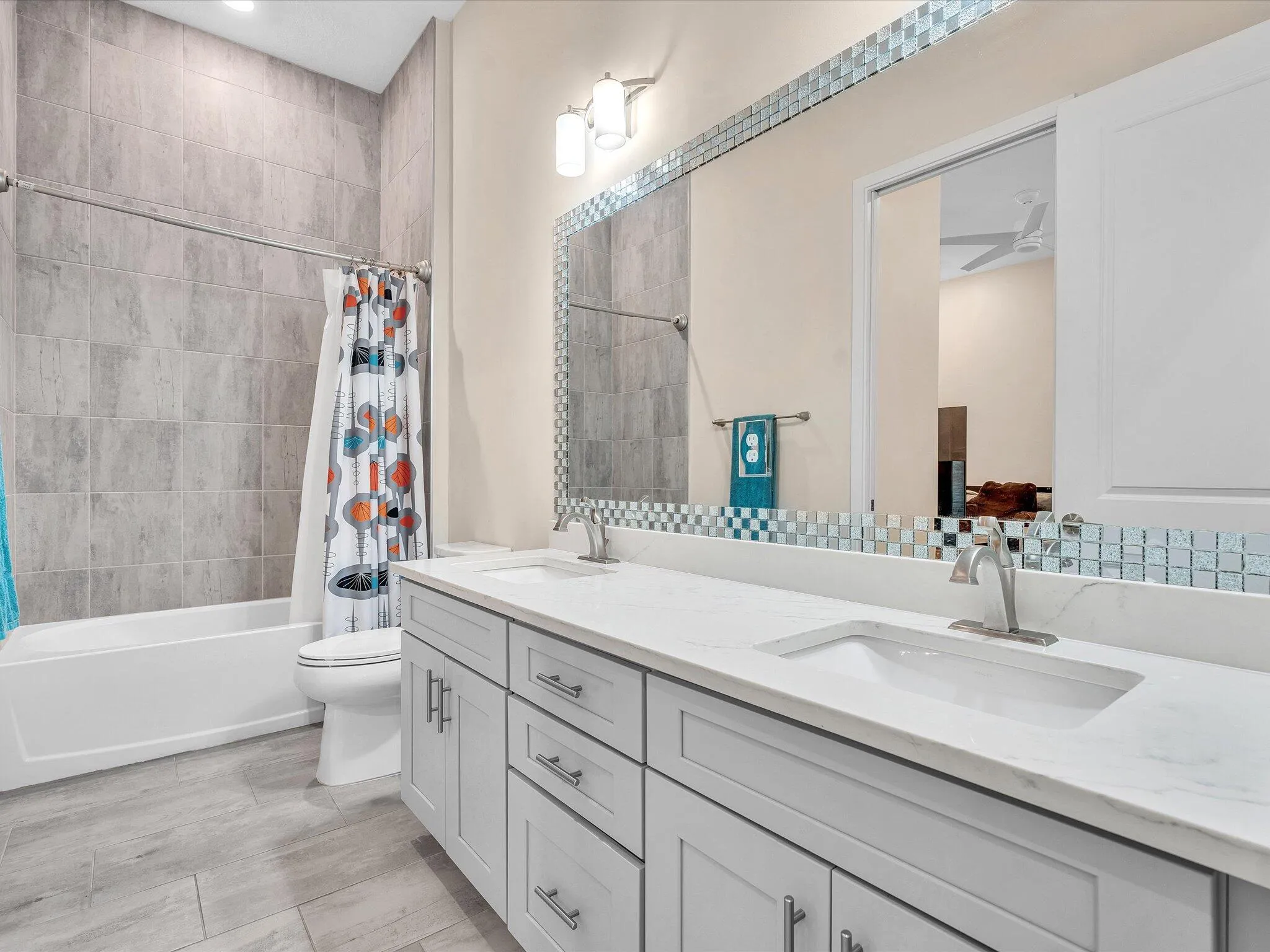 Guest Bathroom 1