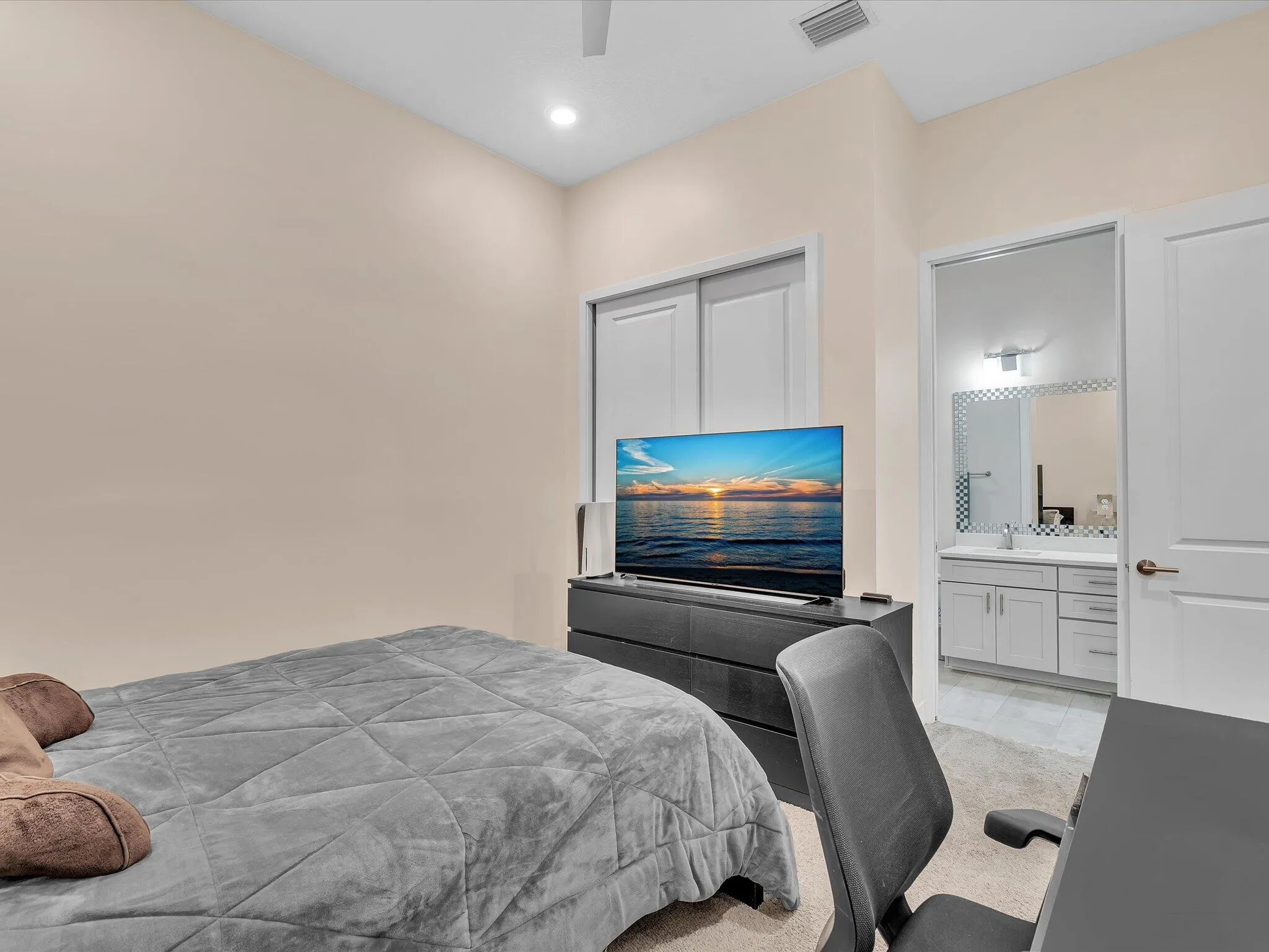 Bedroom 2 B