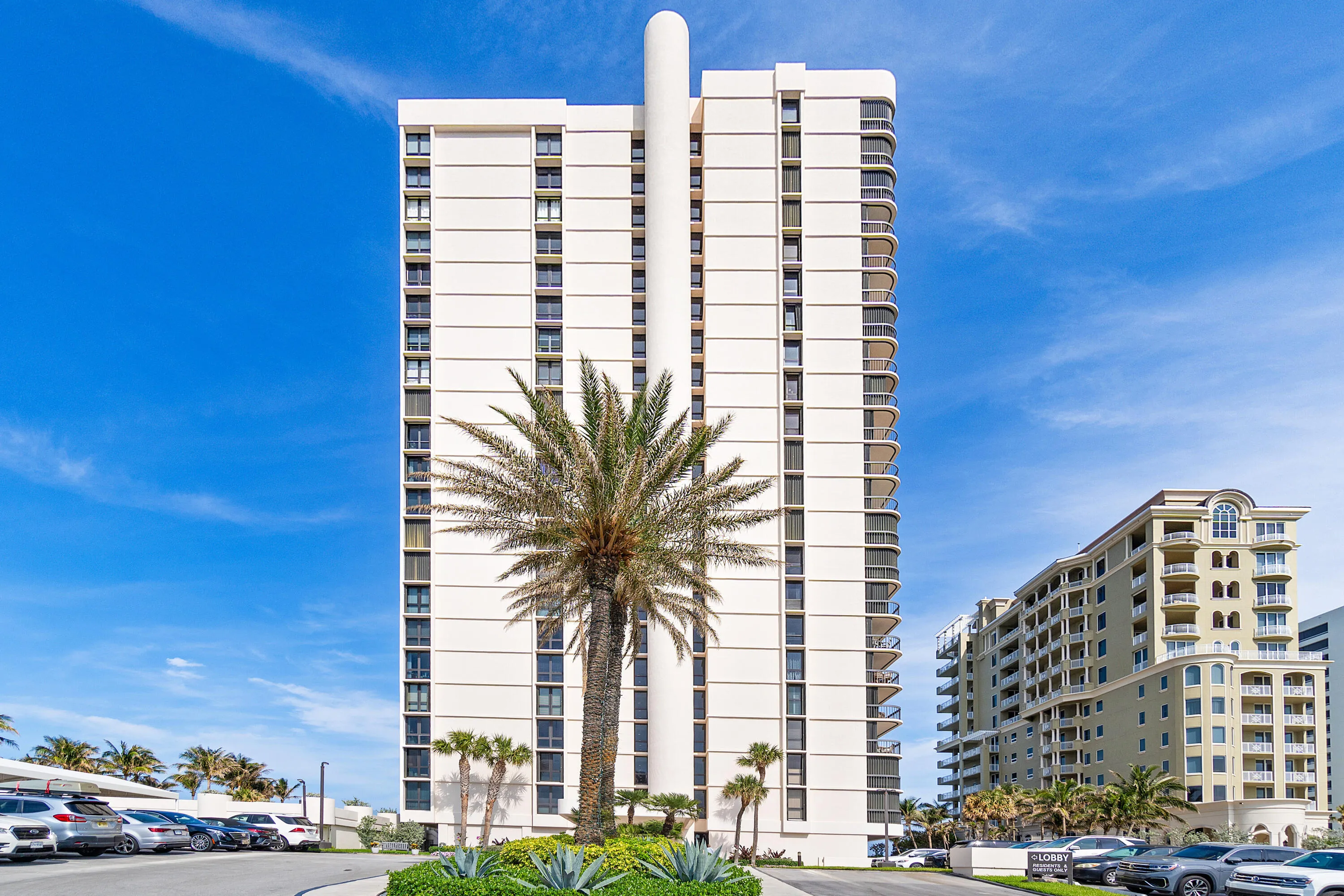 001-5380NorthOceanDrive-5G-RivieraBeach-