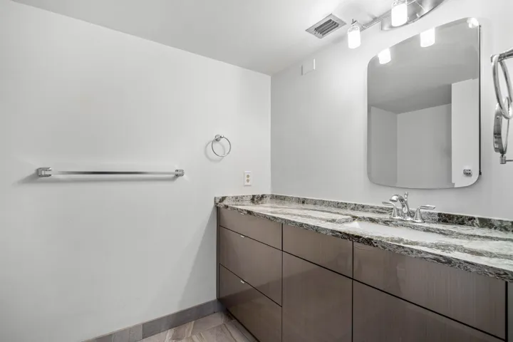 Guest Ensuite Bath