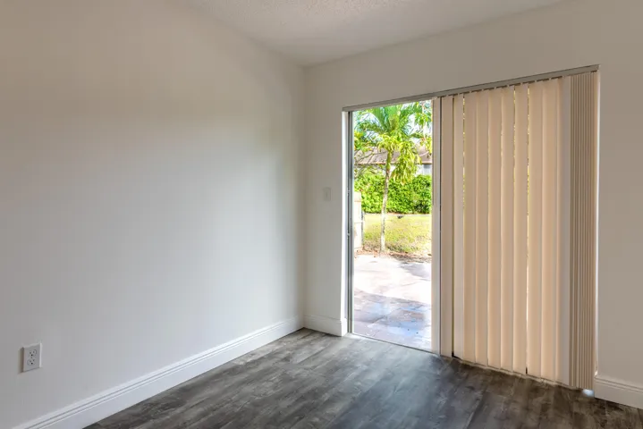 5847 S 37th-10 (2)