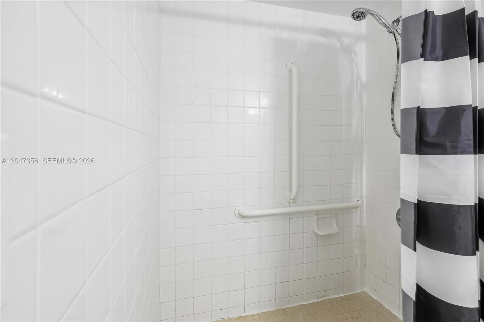 Property photo 35