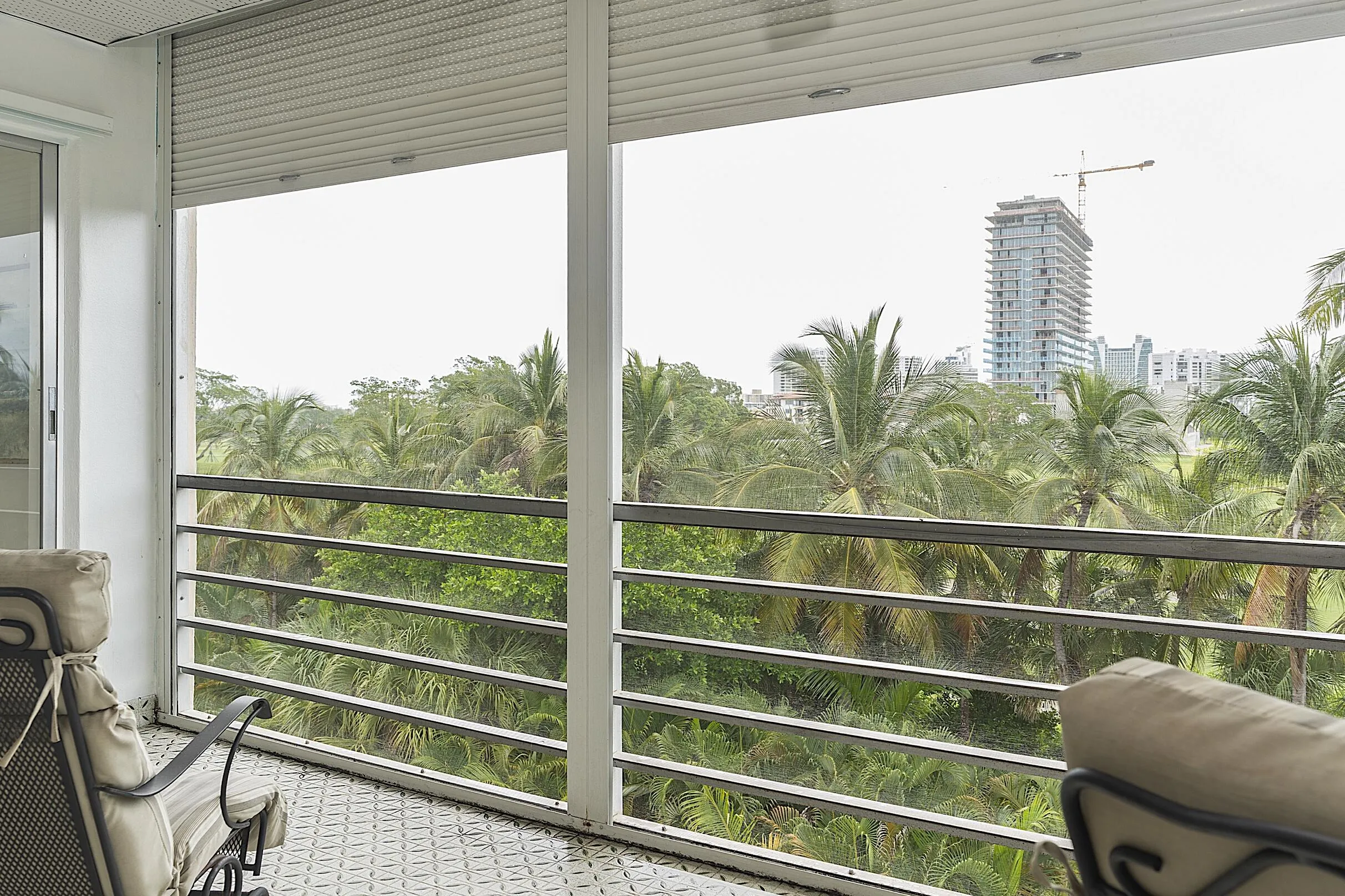 - 300 Northeast 14th Avenue, Hallandale