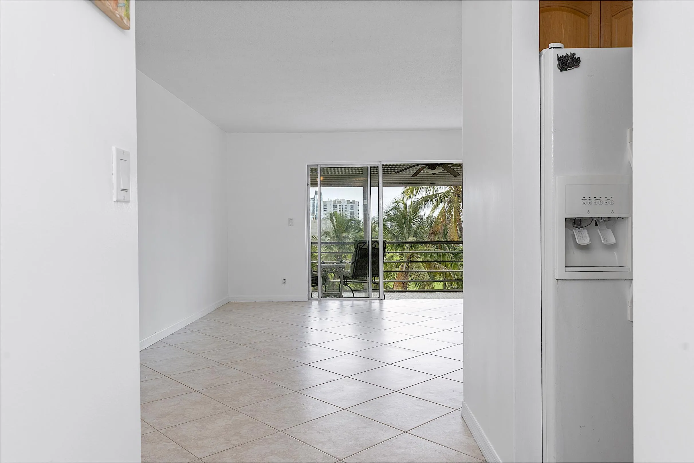- 300 Northeast 14th Avenue, Hallandale