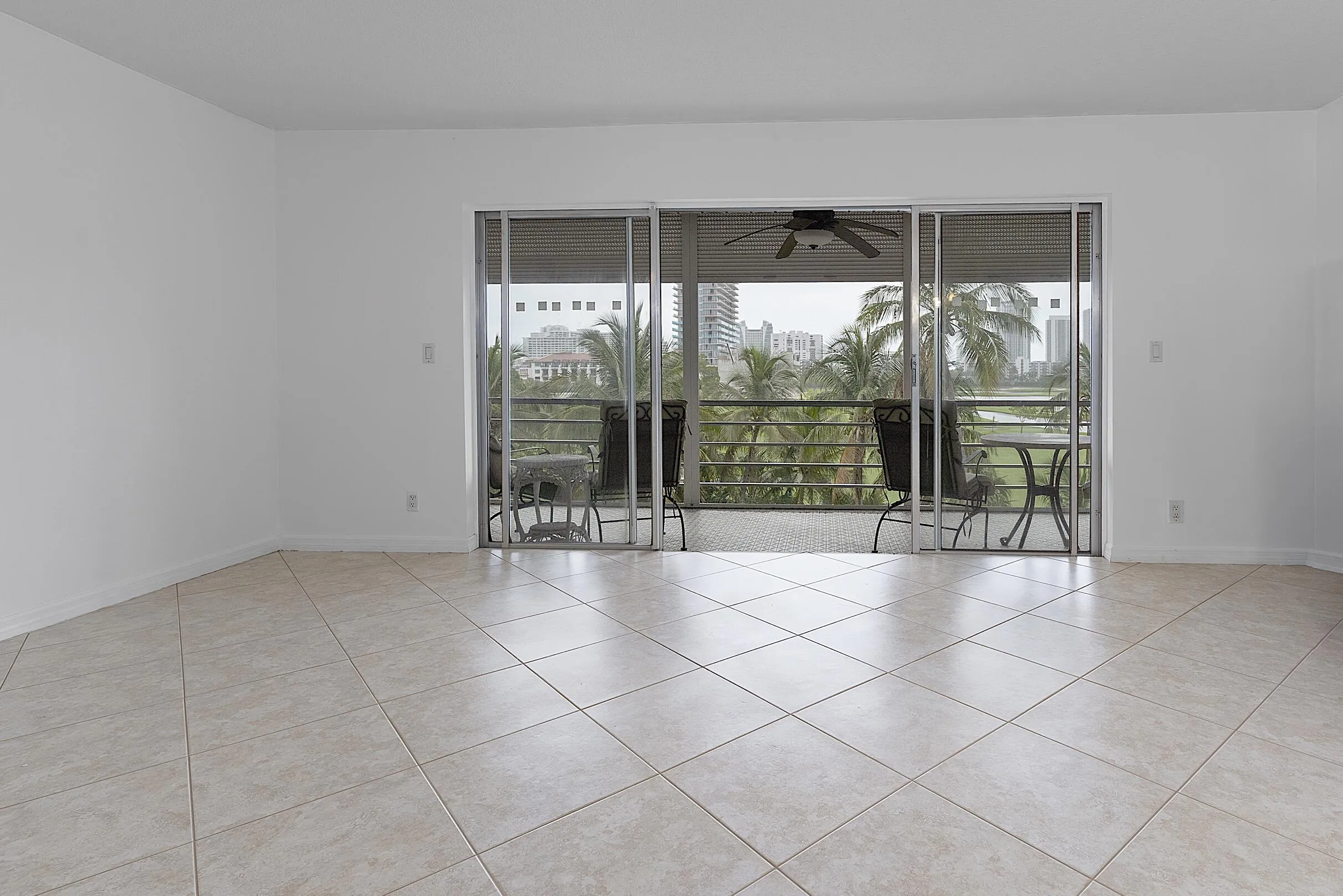 - 300 Northeast 14th Avenue, Hallandale