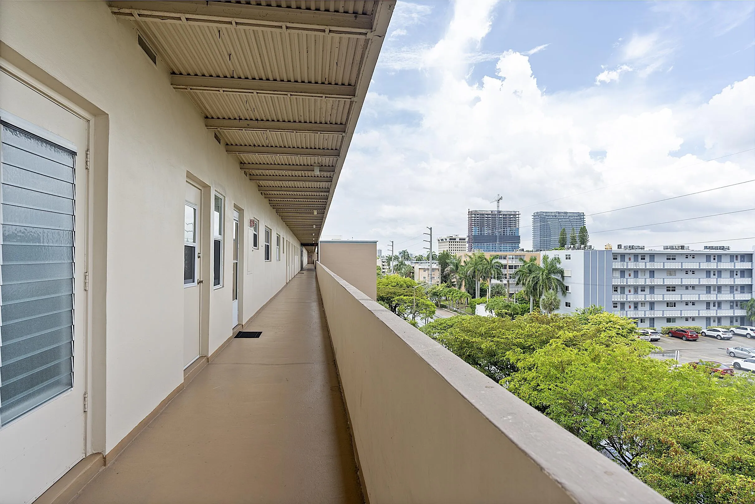 - 300 Northeast 14th Avenue, Hallandale