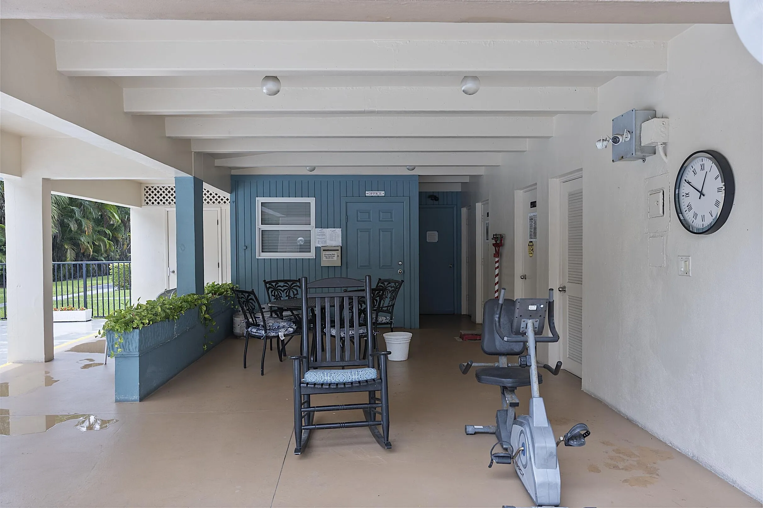 - 300 Northeast 14th Avenue, Hallandale