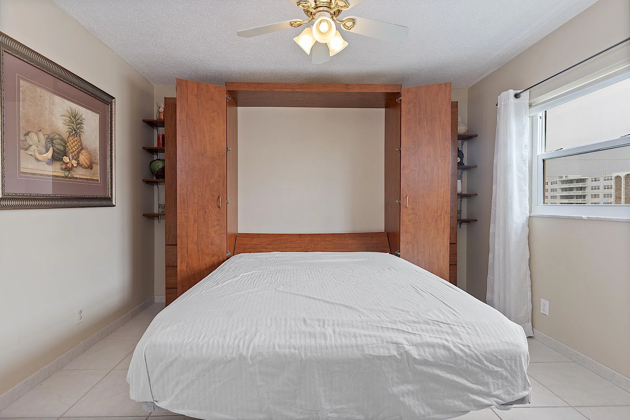- 300 Northeast 14th Avenue, Hallandale