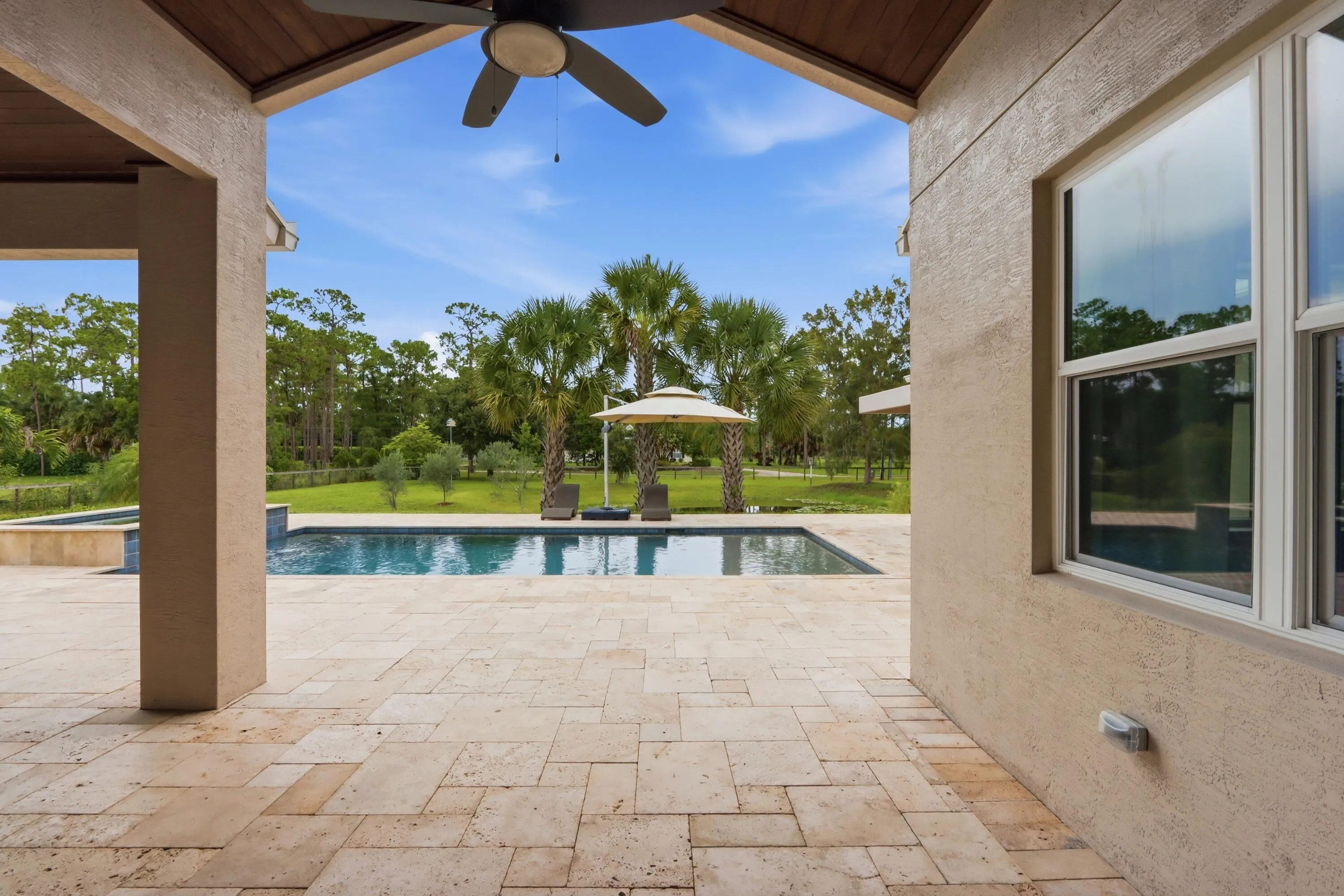 53_49. pool area