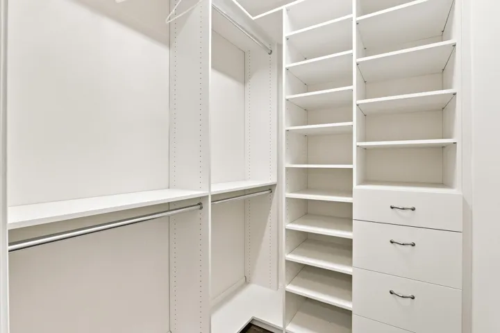 32_30. primary bedroom closet