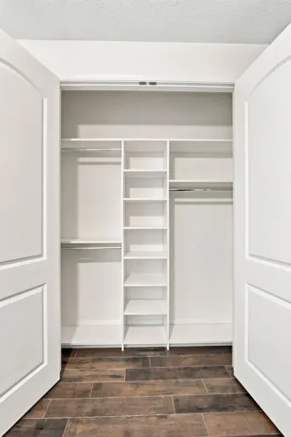 47_43. closet