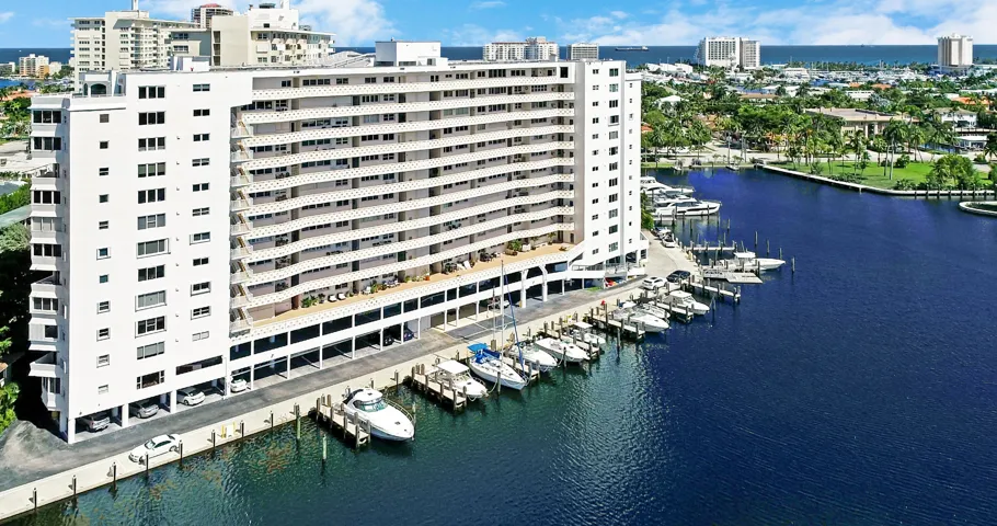Lakeside Marina