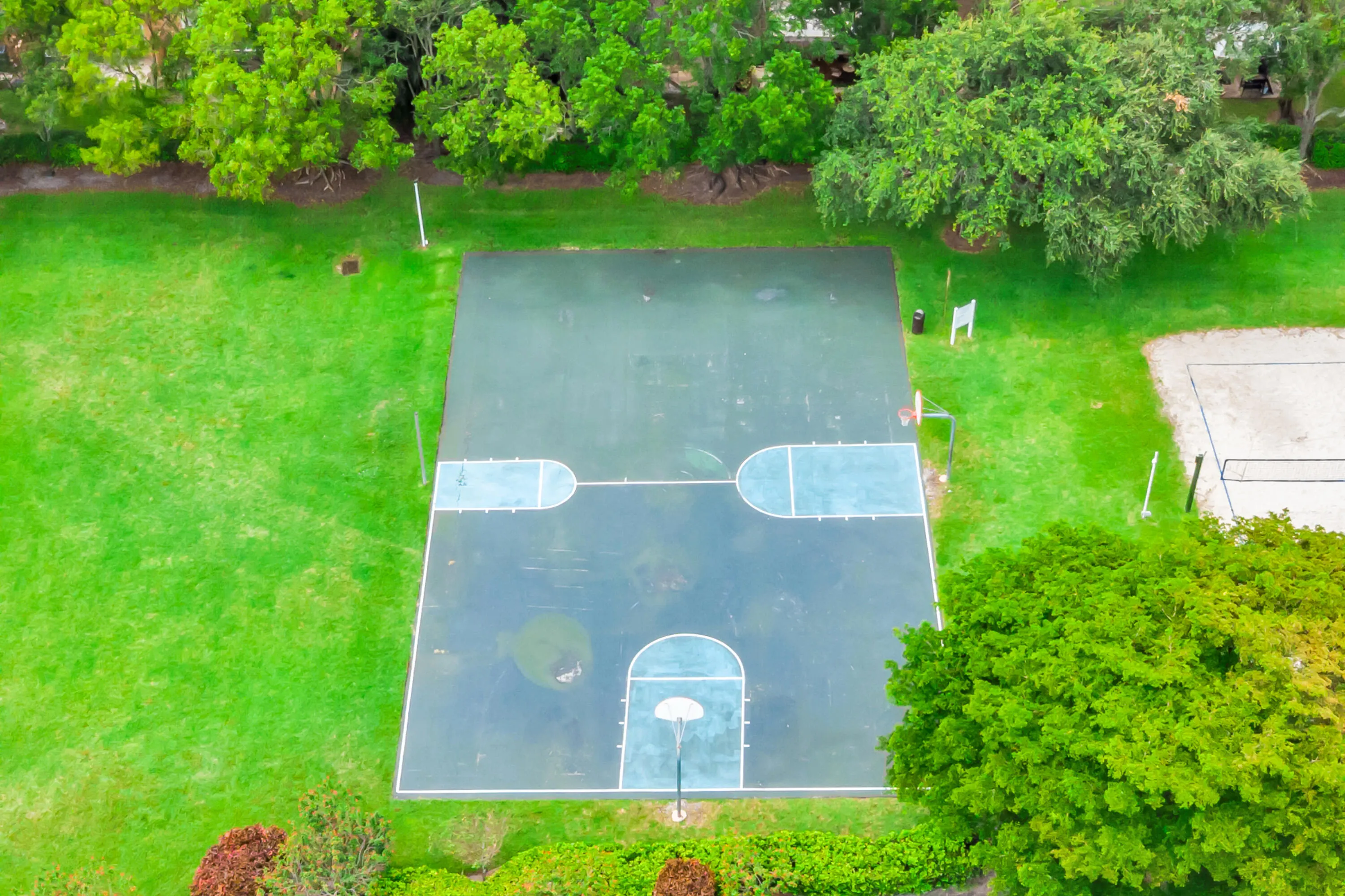 BASKETBALL COURT BIRD EYE VIEW