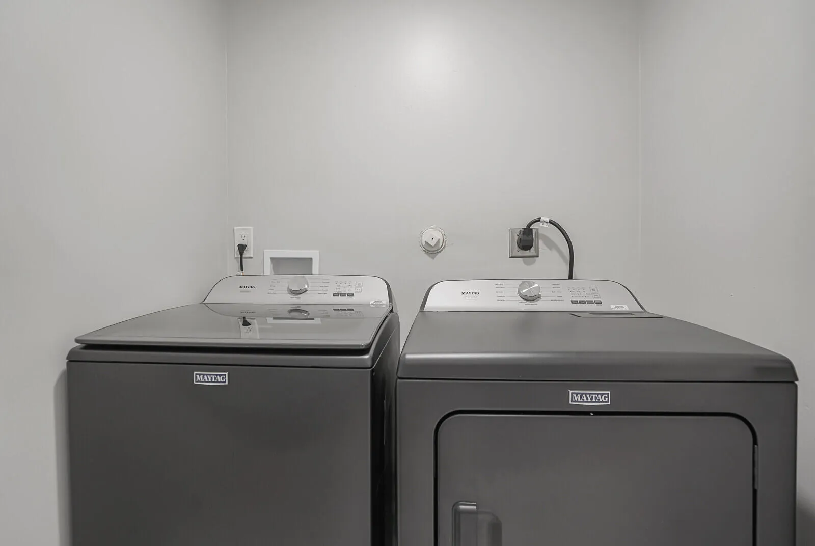 ;AUNDRY ROOM