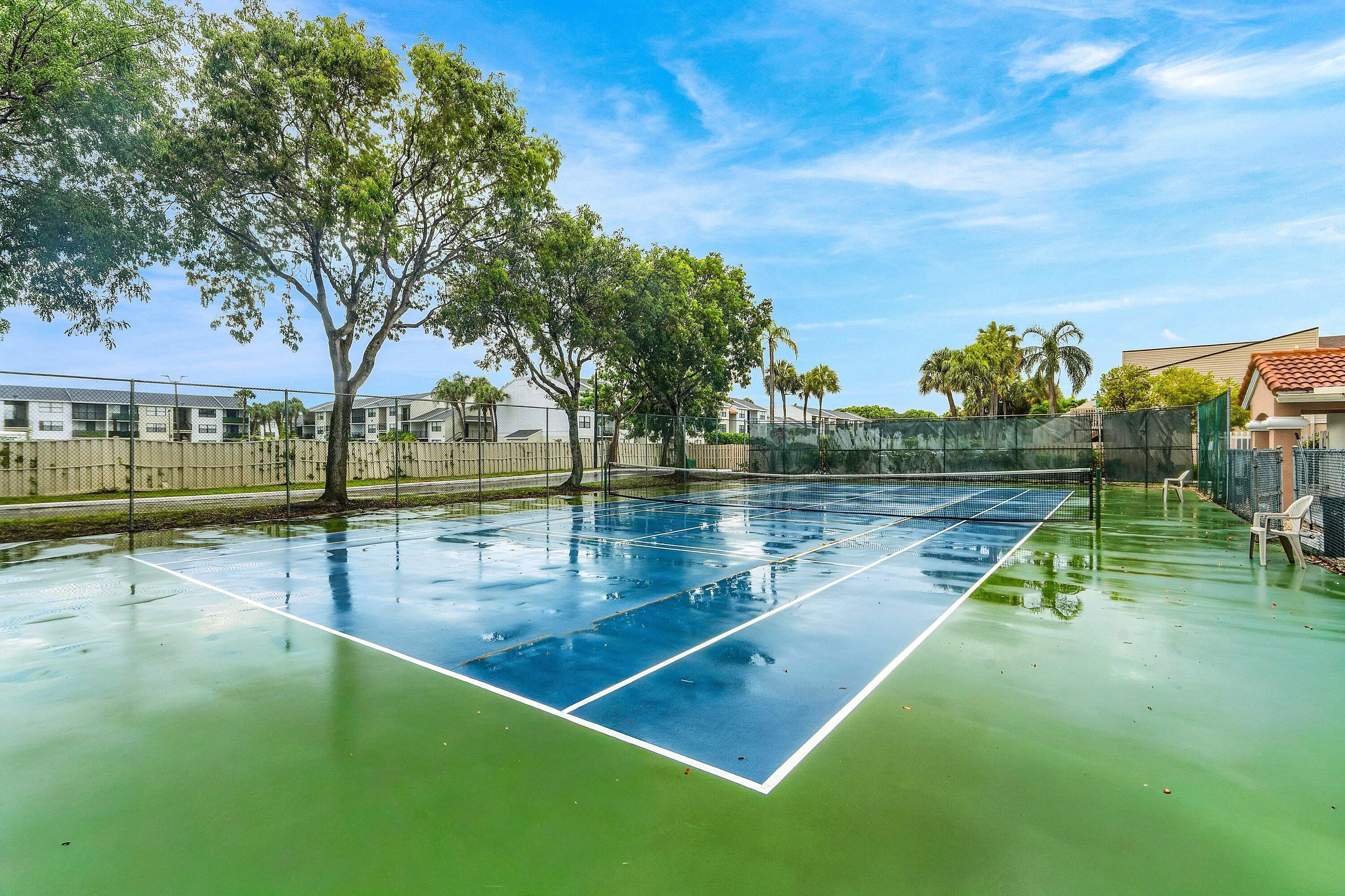 026-612ExecutiveCenterDrive-3107-WestPal