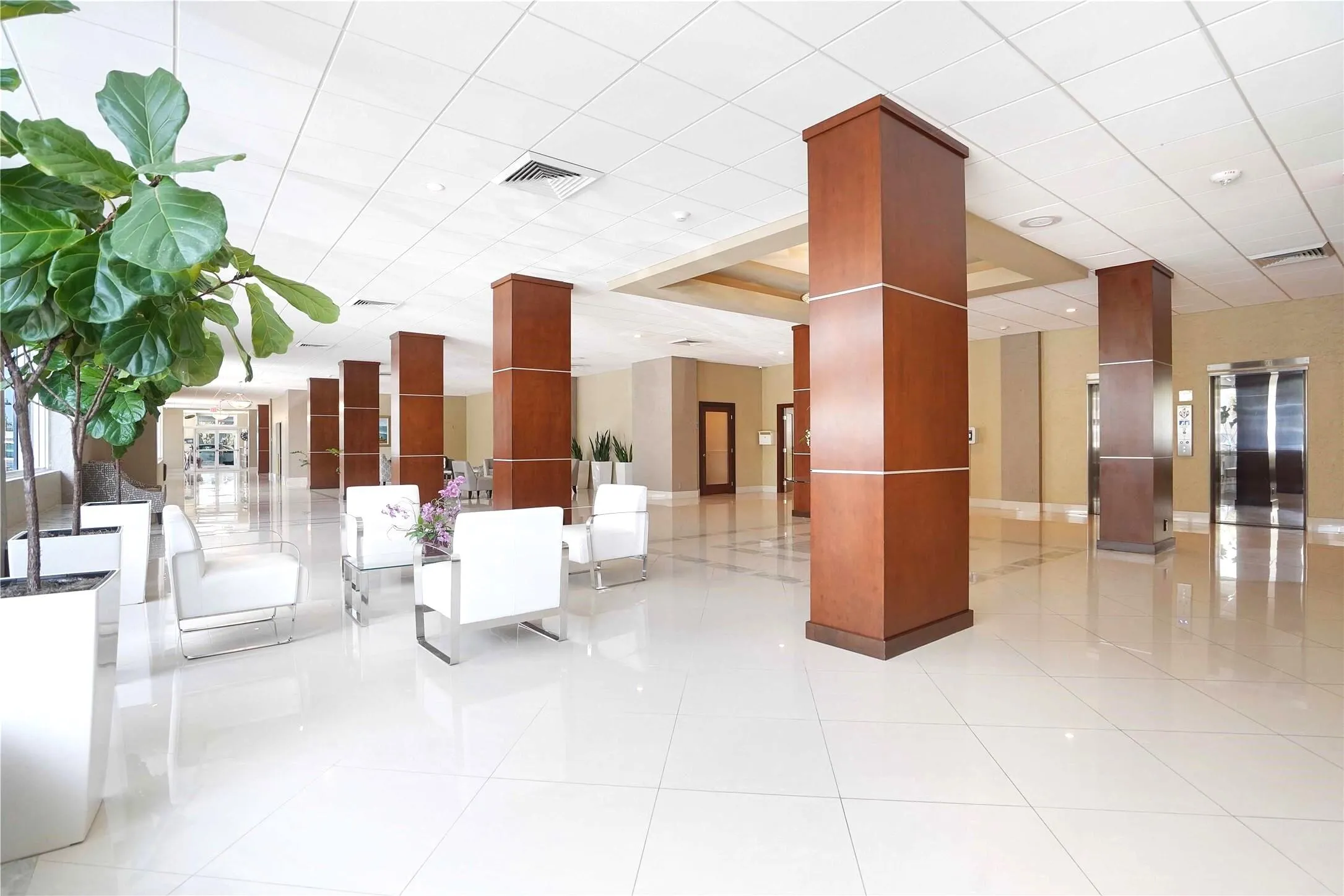 LOBBY 4
