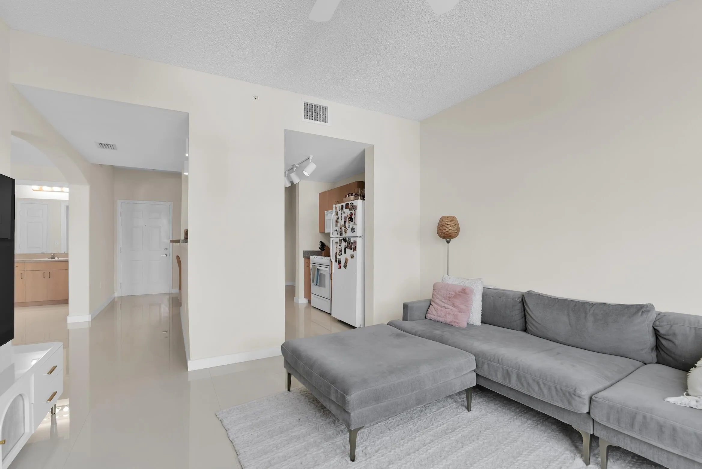 553 NE Third Ave 432 Fort Lauderdale -5