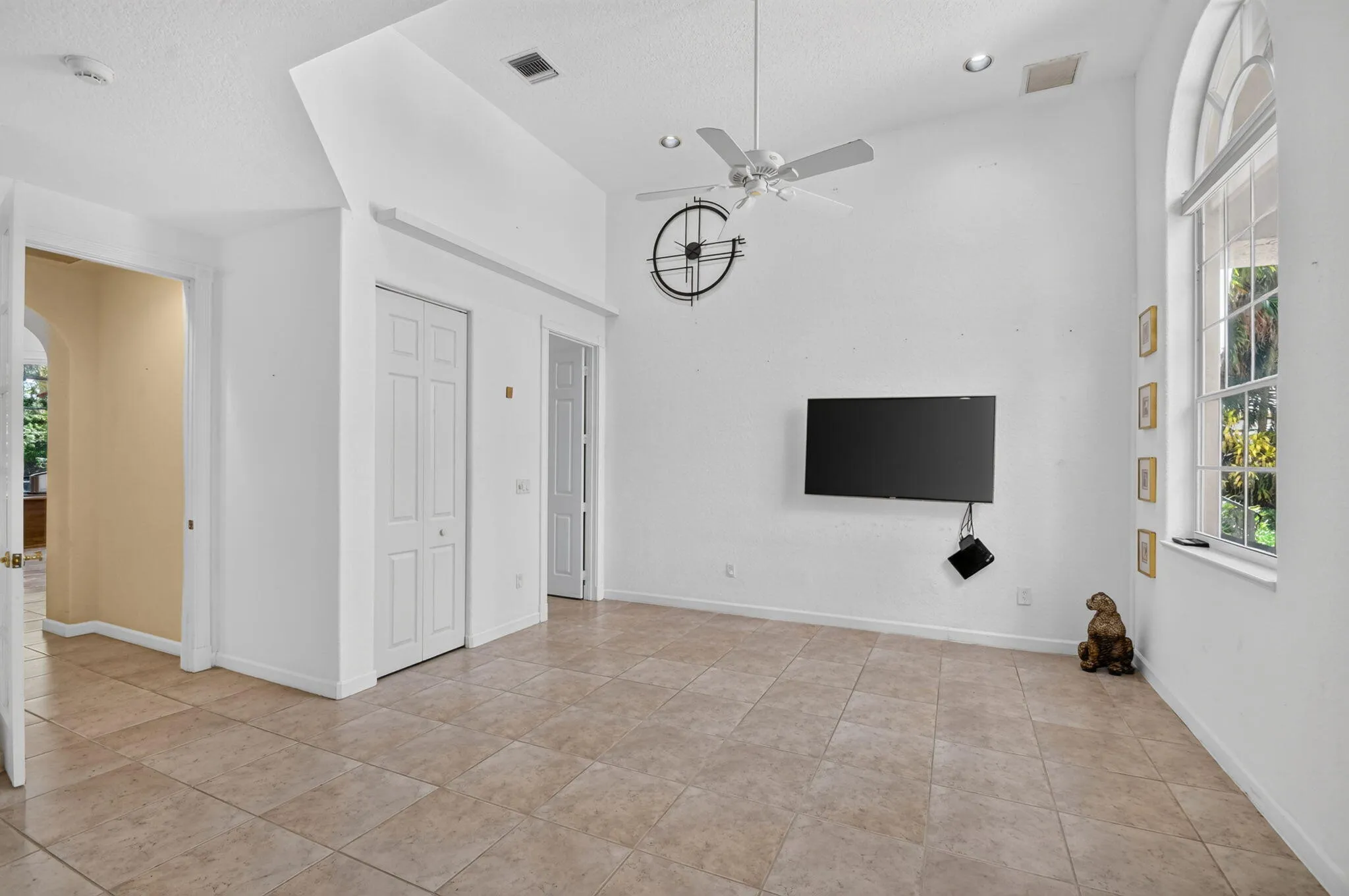 Guest Family Room Wing