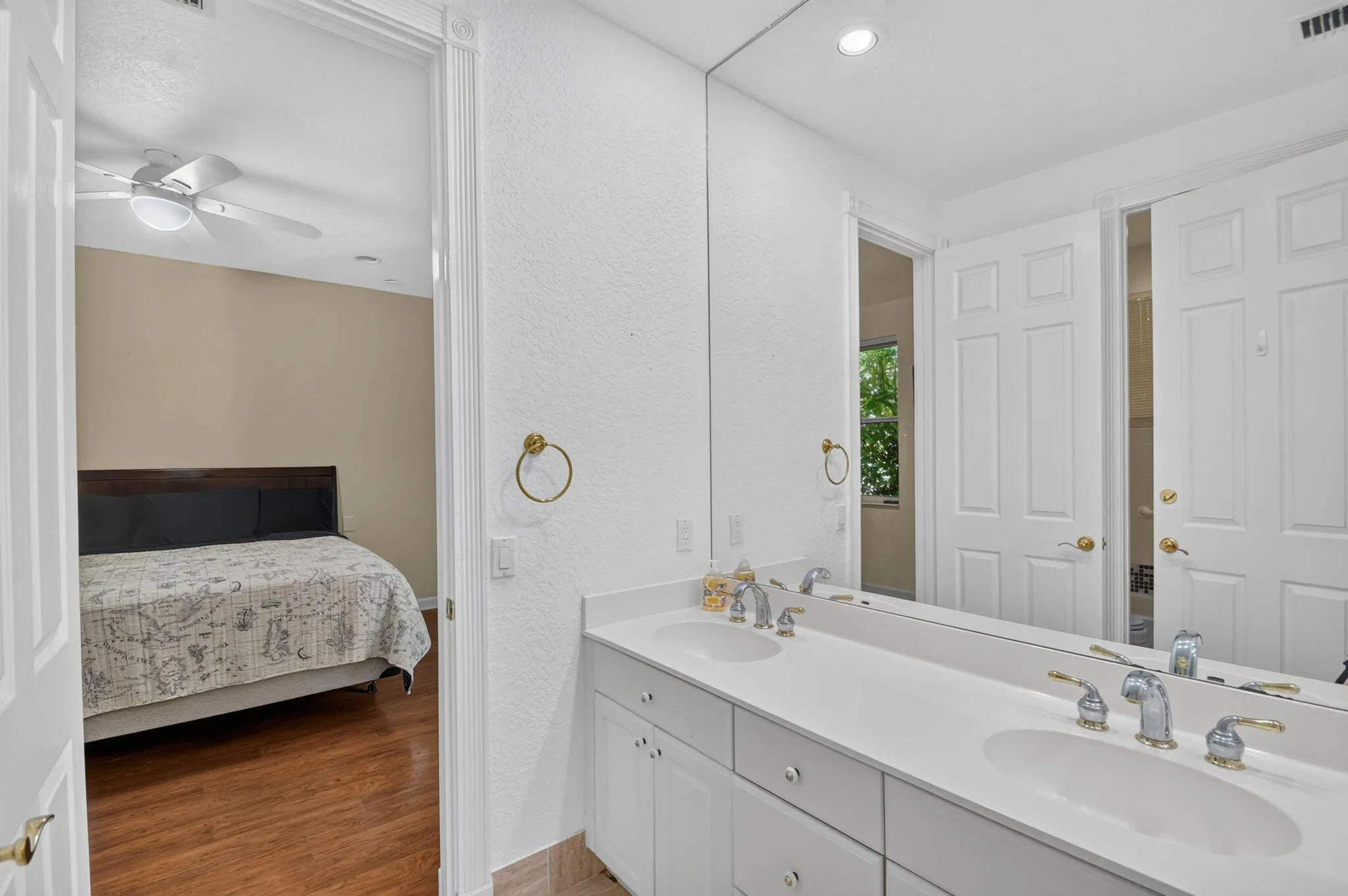 3rd Full Jack & Jill Bathroom