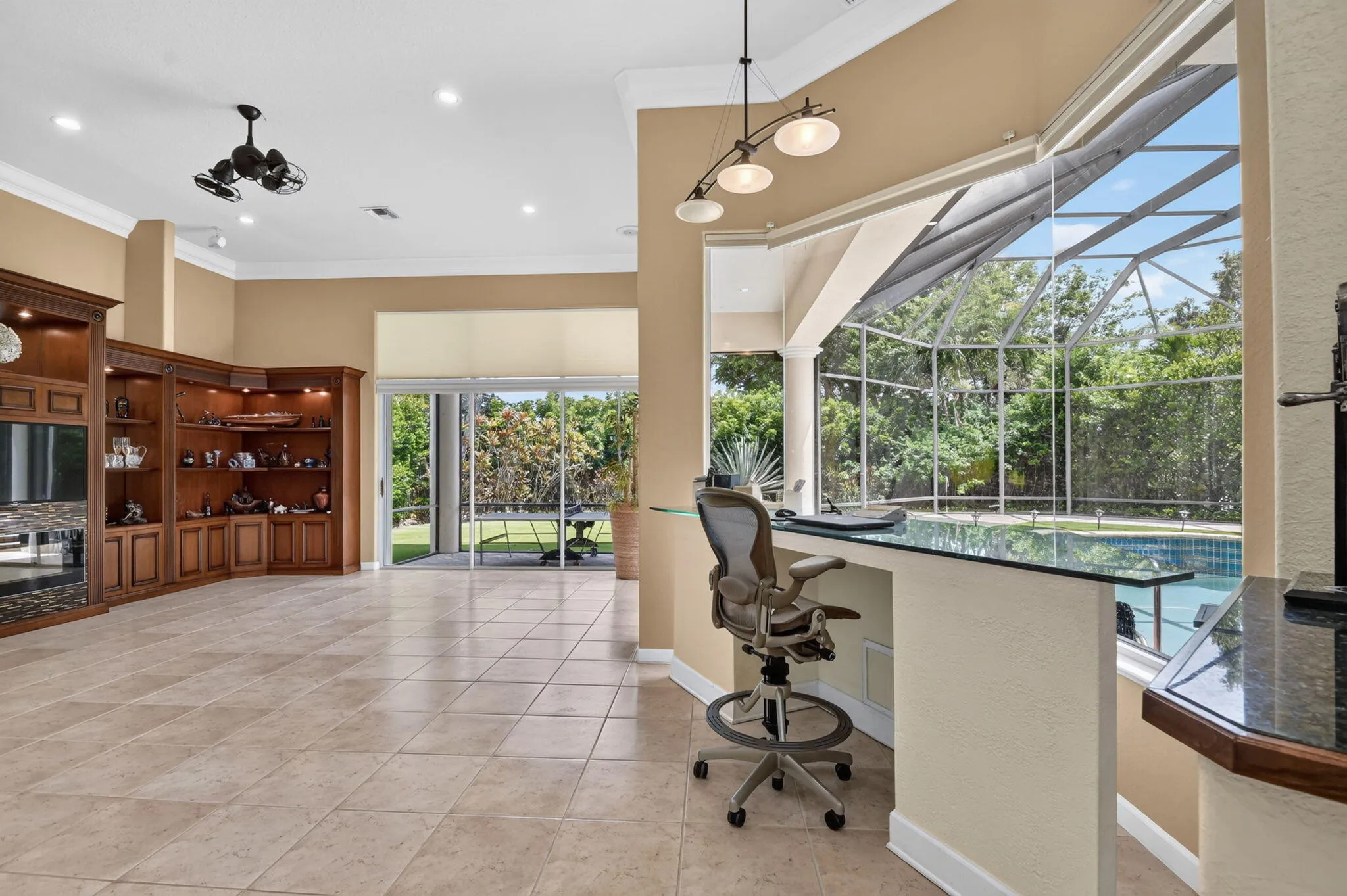 Family Room & Breakfast Area