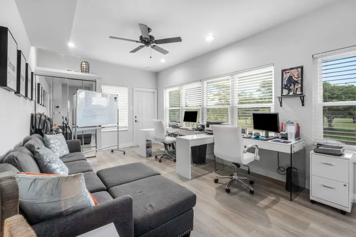 018-13138TouchstonePlace-WestPalmBeach-F