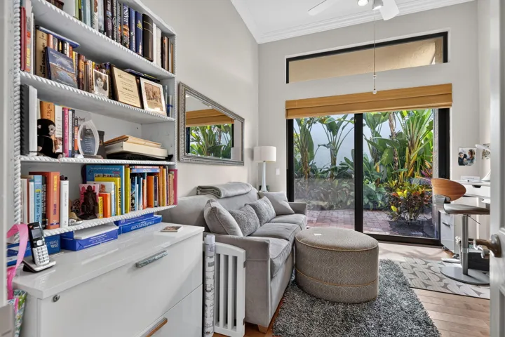 office/bedroom