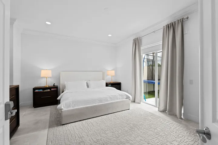 22-web-or-mls-A7409760
