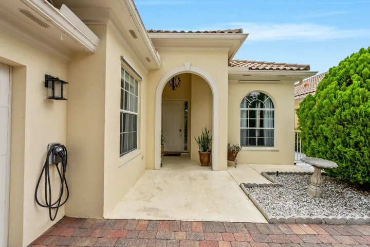 4-web-or-mls-A7409847