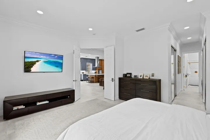 23-web-or-mls-A7409763
