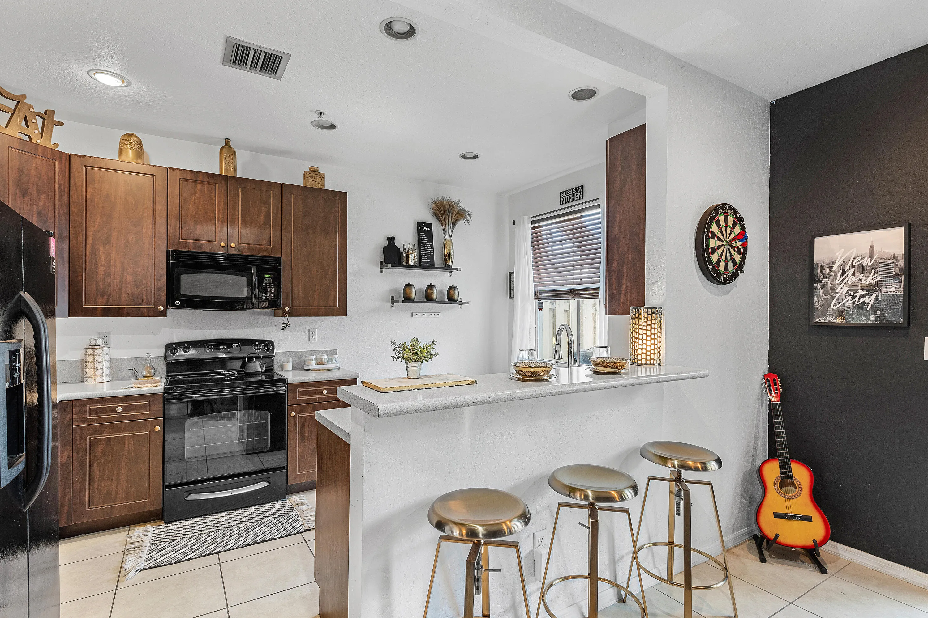 011-2851ProspectRoad-Unit506-FortLauderd
