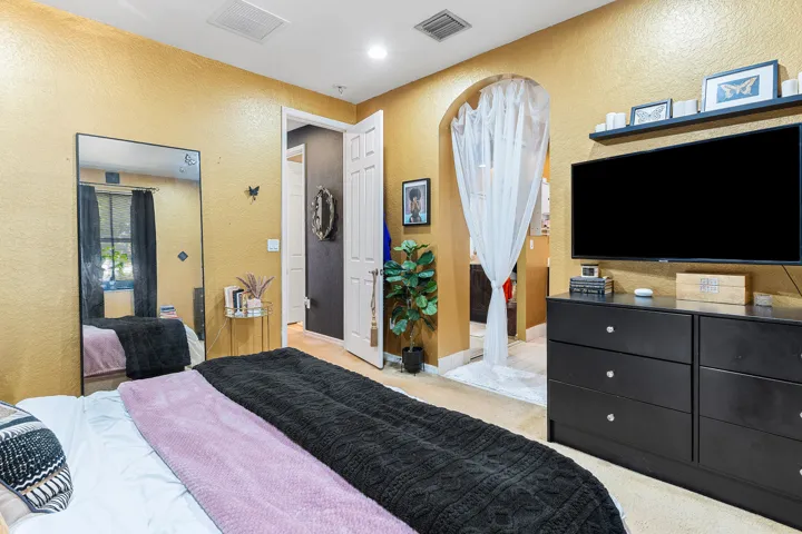 022-2851ProspectRoad-Unit506-FortLauderd