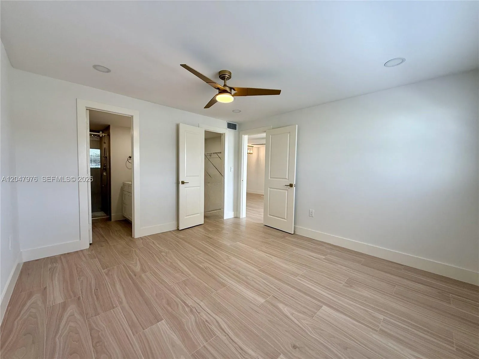 New modern flooring, lighting fixtures and recessed lighting