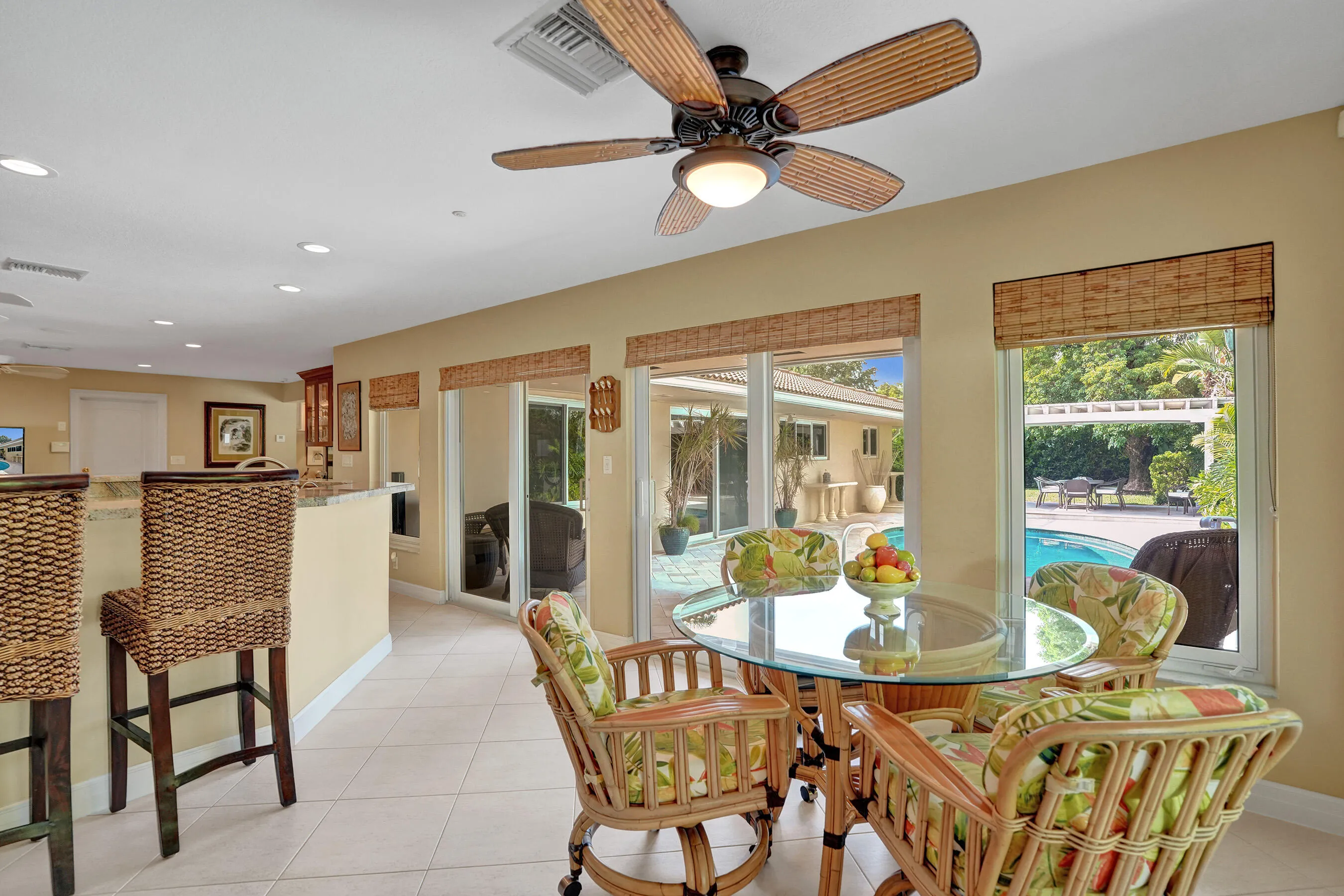 Breakfast nook off of the kitchen