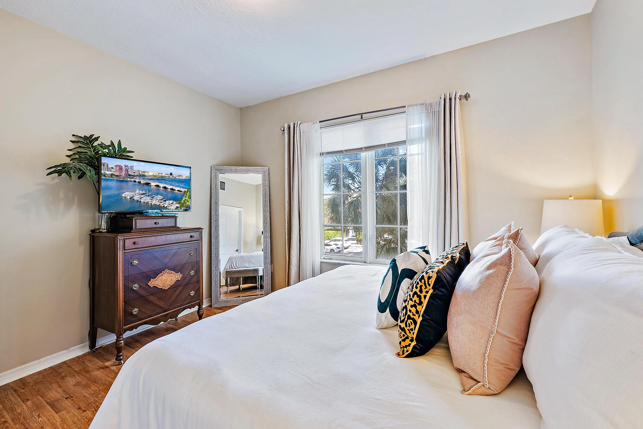 1200 Town Center Dr Unit 225