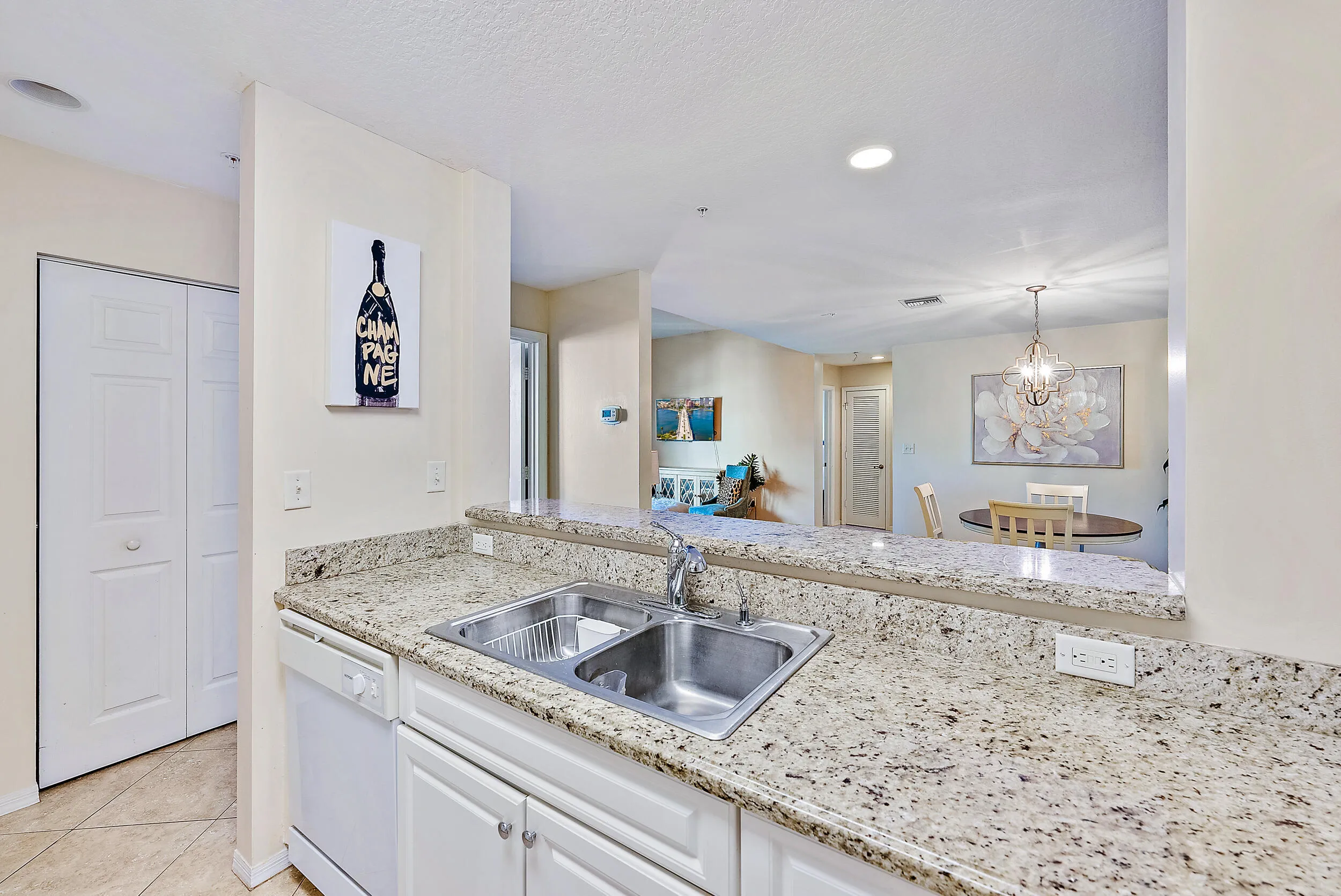 1200 Town Center Dr Unit 225