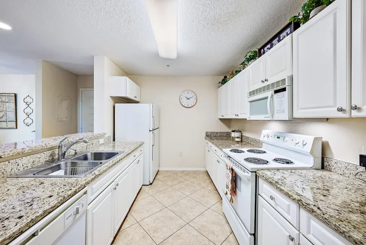 1200 Town Center Dr Unit 225