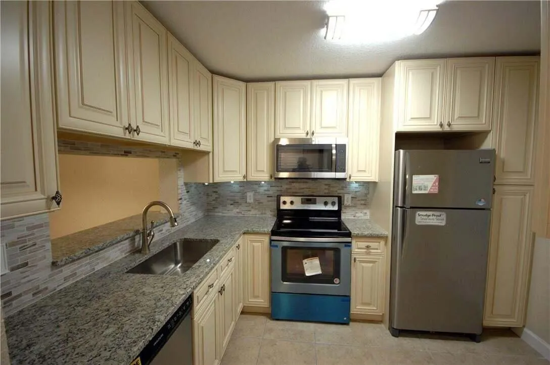 3071 stove, fridge