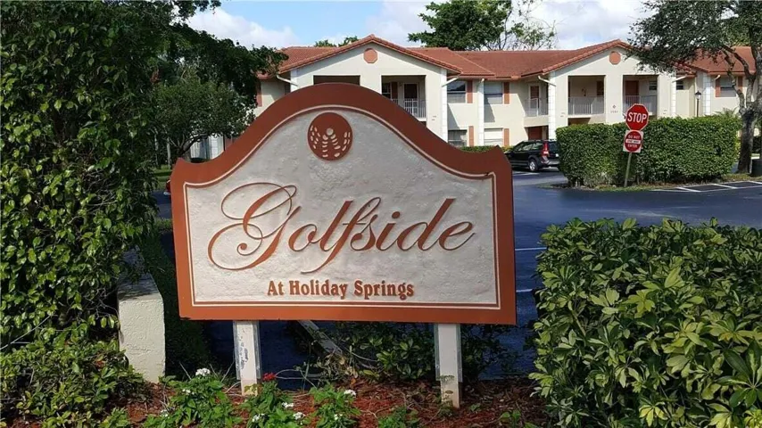3071 Goldside entry sign