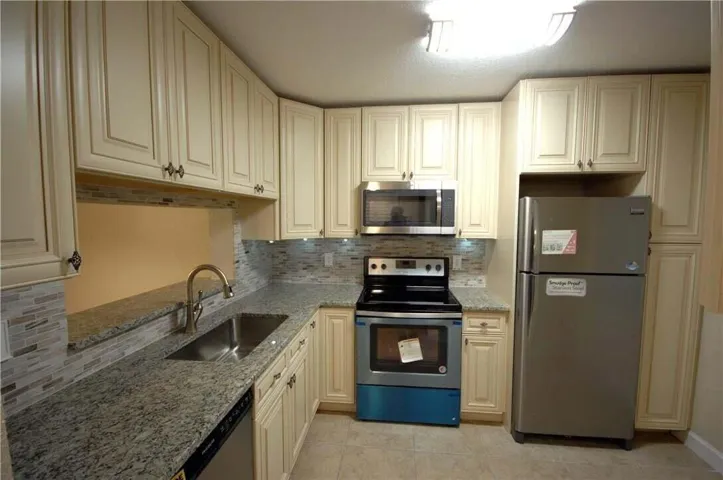 3071 stove, fridge