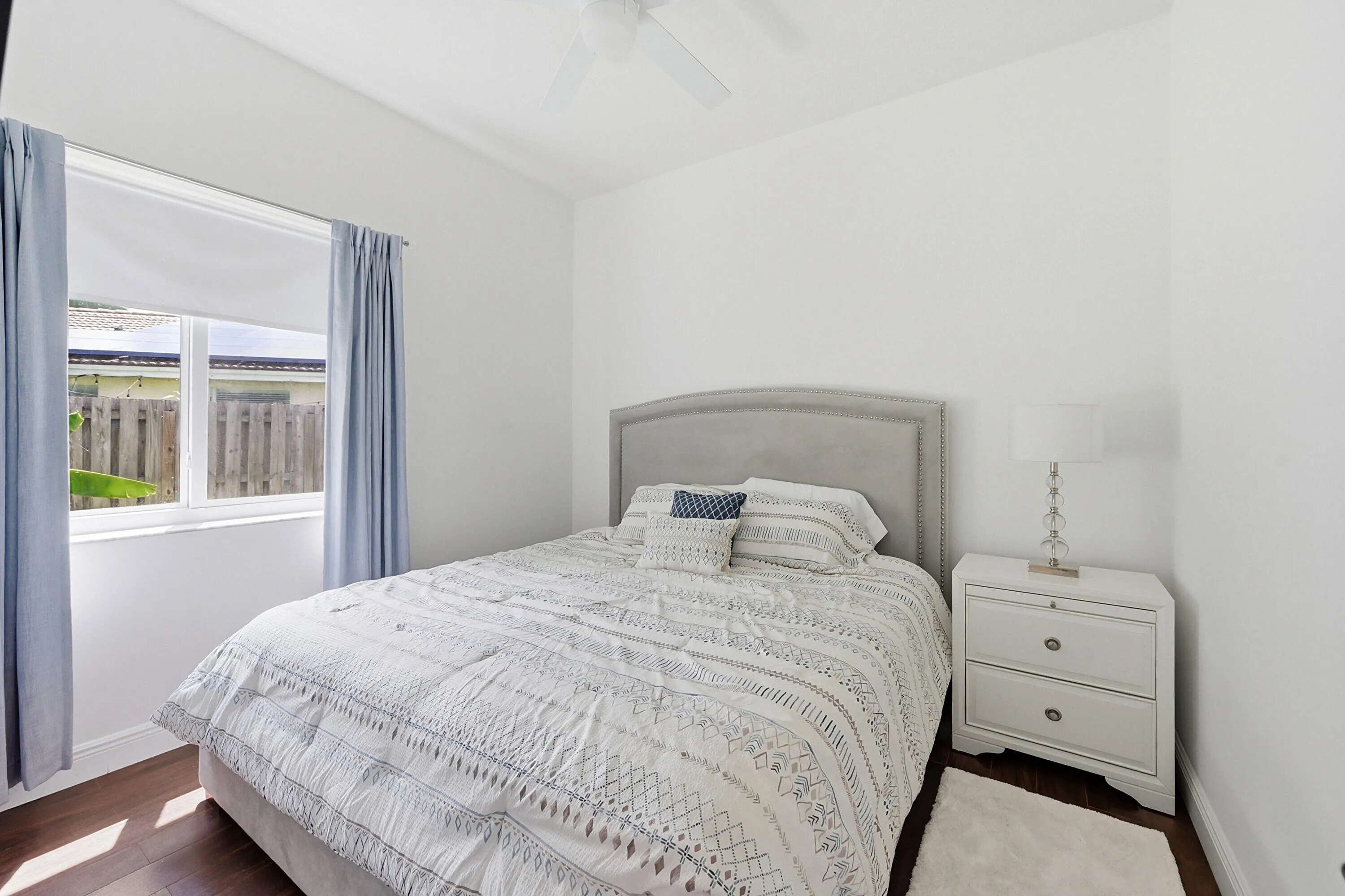 26_bedroom