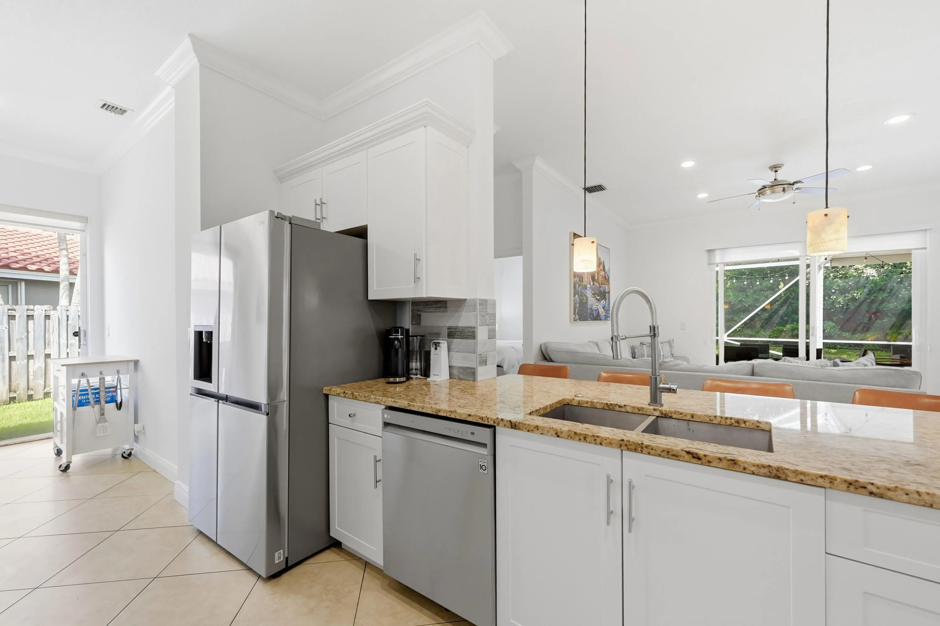 14_kitchen