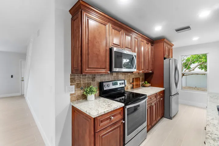 012-5119OakHillRoad-DelrayBeach-FL-33484