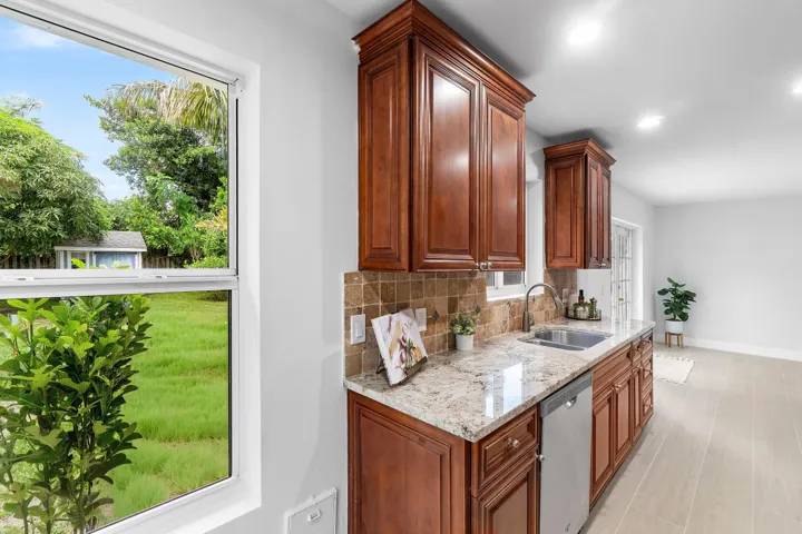 013-5119OakHillRoad-DelrayBeach-FL-33484